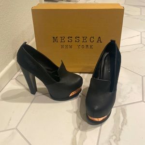 Messeca New York Sasha Black leather platform loafer w/   rose gold plated front